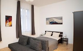 Vincent Apartment